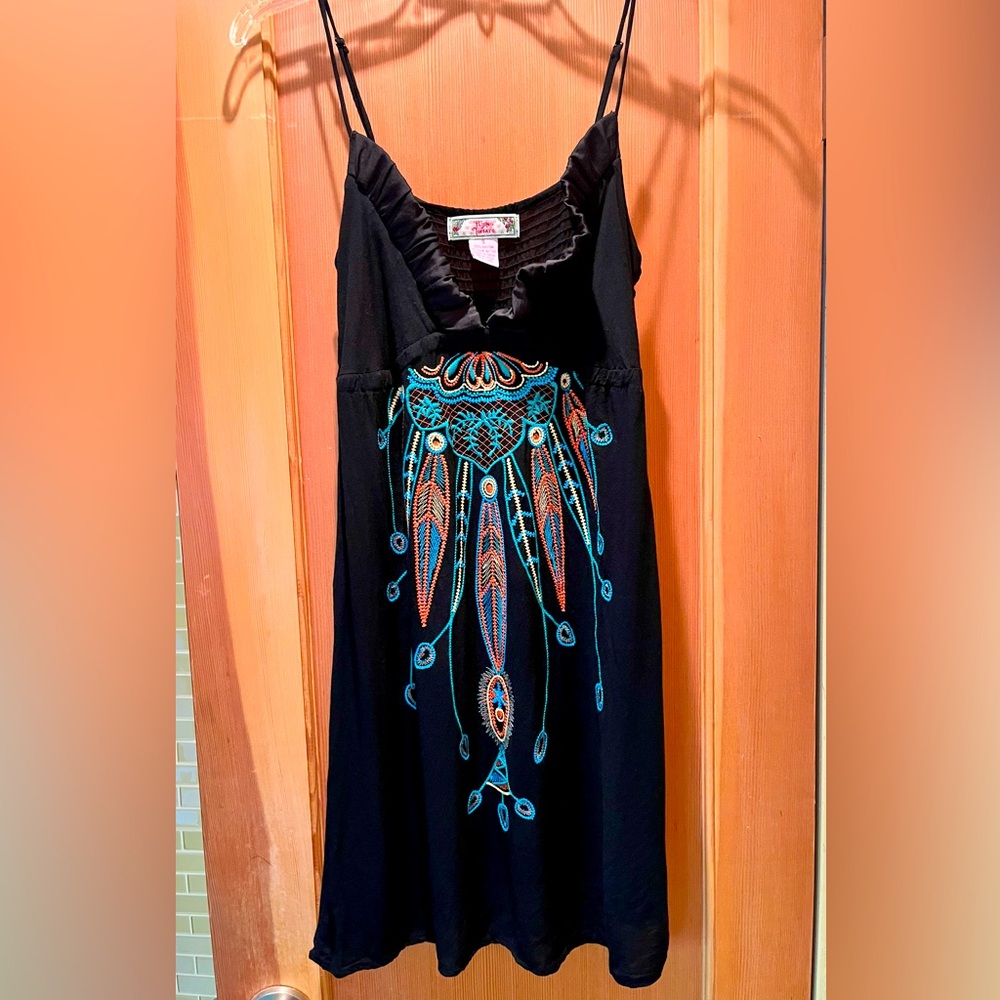 Black Mini Sundress with embroidery / Size Small Women’s ☀️